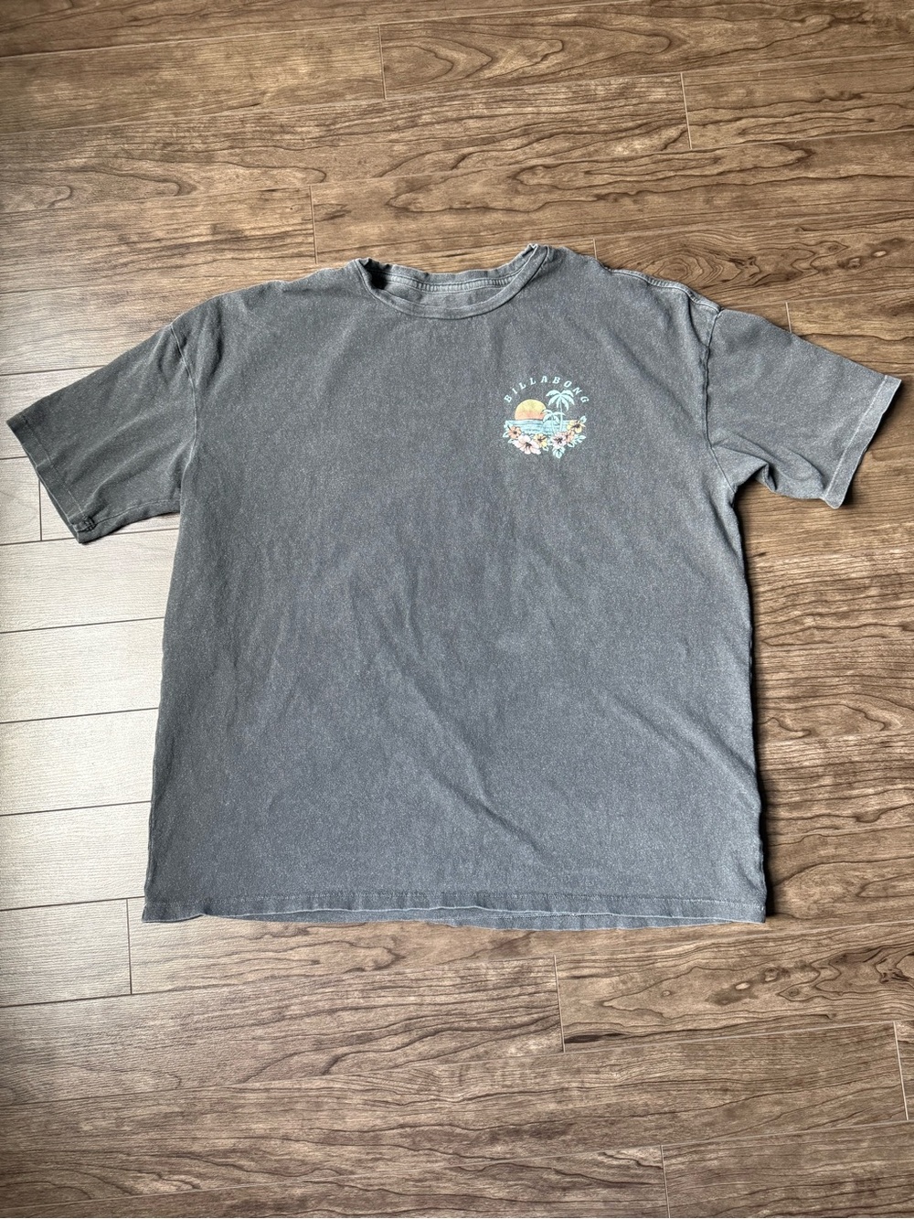 Billabong Women’s Oversized Graphic T-Shirt Tropical Vintage-Wash Look - Size M